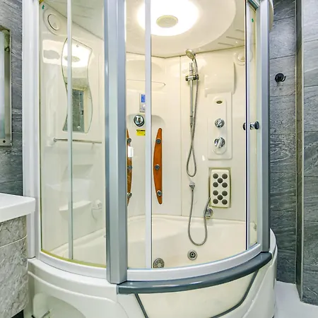 Sultan Luxury Apartment In Nizami Street Baku Exterior photo
